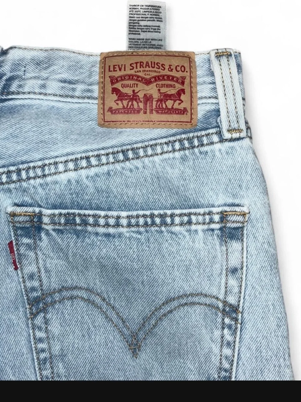 Levis levi wide